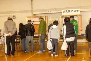 防災訓練12_家具類の固定重要性サンプル.jpg